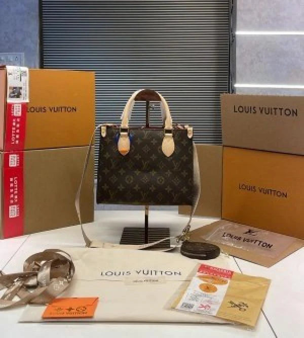 Louis Vuitton LV On The Go PM With OG Box & Dust Bag Coin Pouch lv khaki box 844