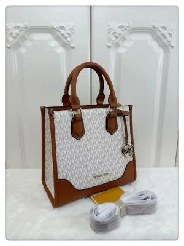 Michael Kors tote with dust cover 5318