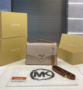 MICHAEL KORS HENDRIX SLING WITH BOX DUST COVER 805