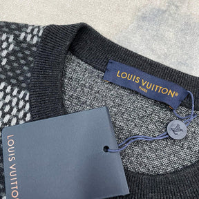 LV Shirt 1115014